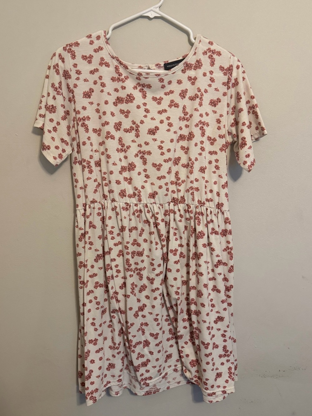 Wednesday’s Girl size medium pink white floral dress